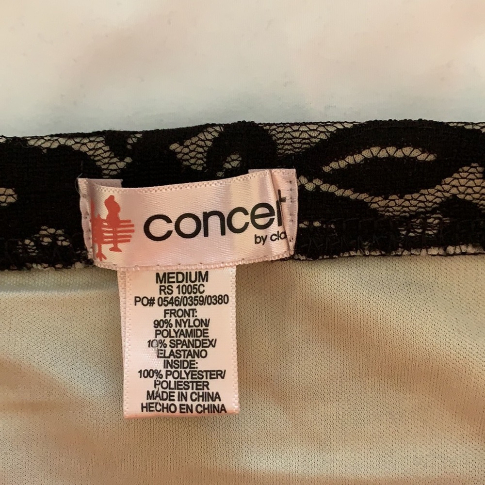 mini skirt - Picture 2 of 2